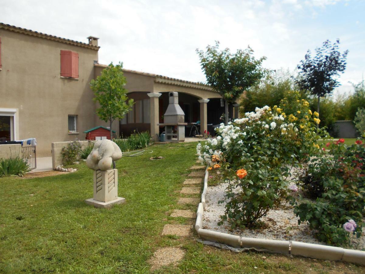 Hotel Chez Lulu Saint-Saturnin-lès-Apt Exterior foto